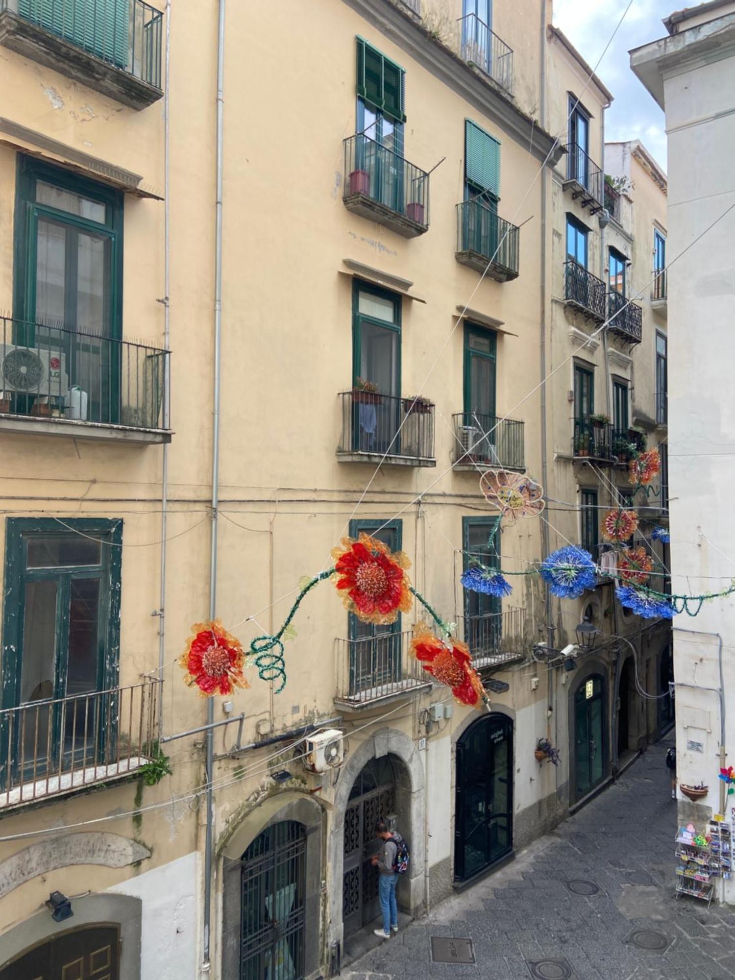 Casa Vacanza Angelina Via Mercanti Centro Storico Салерно Екстериор снимка